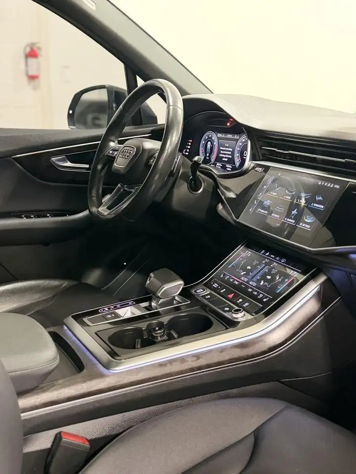 Audi Q7 снимка Audi Q7