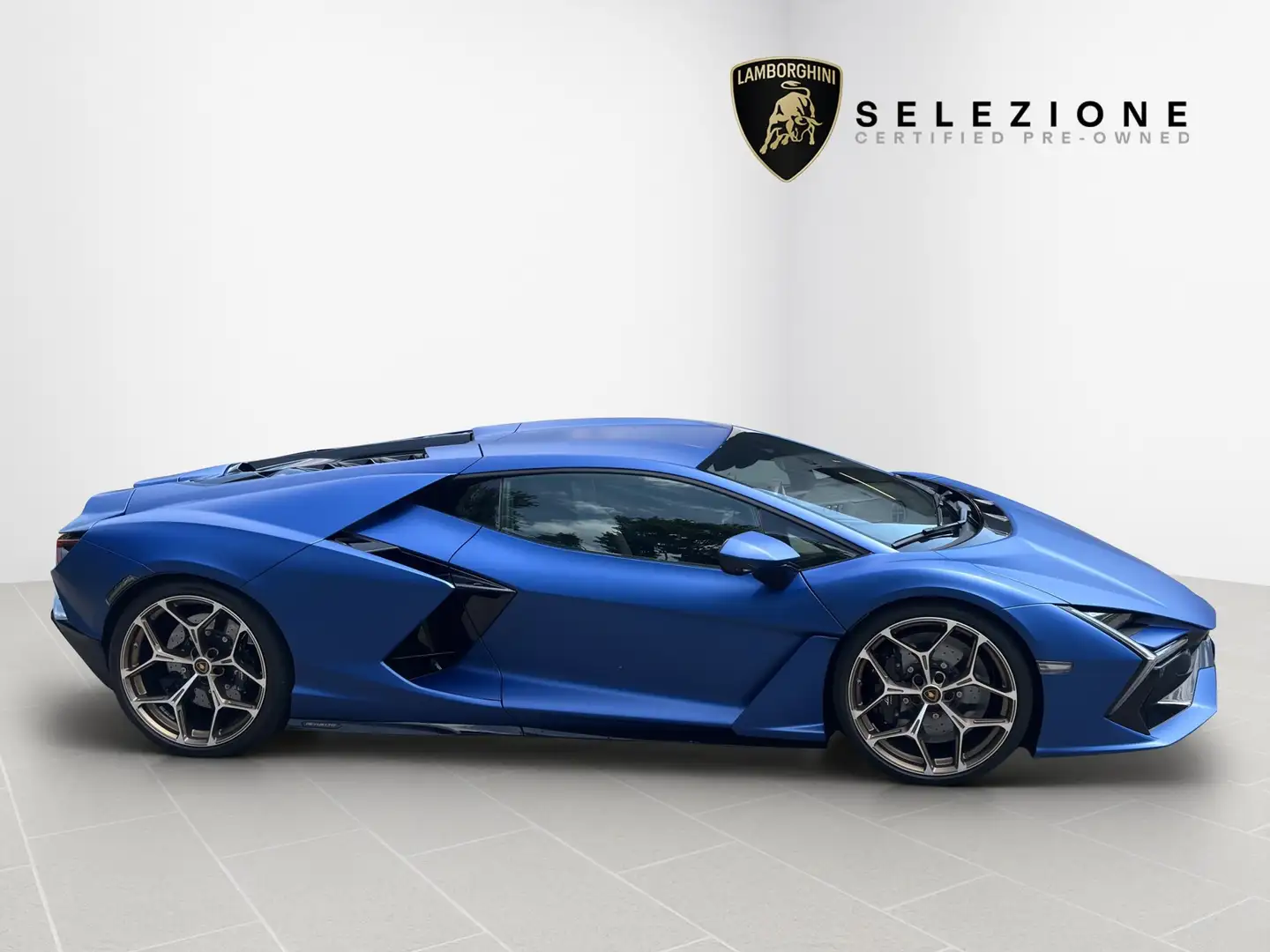 Lamborghini Revuelto Bleu - 2