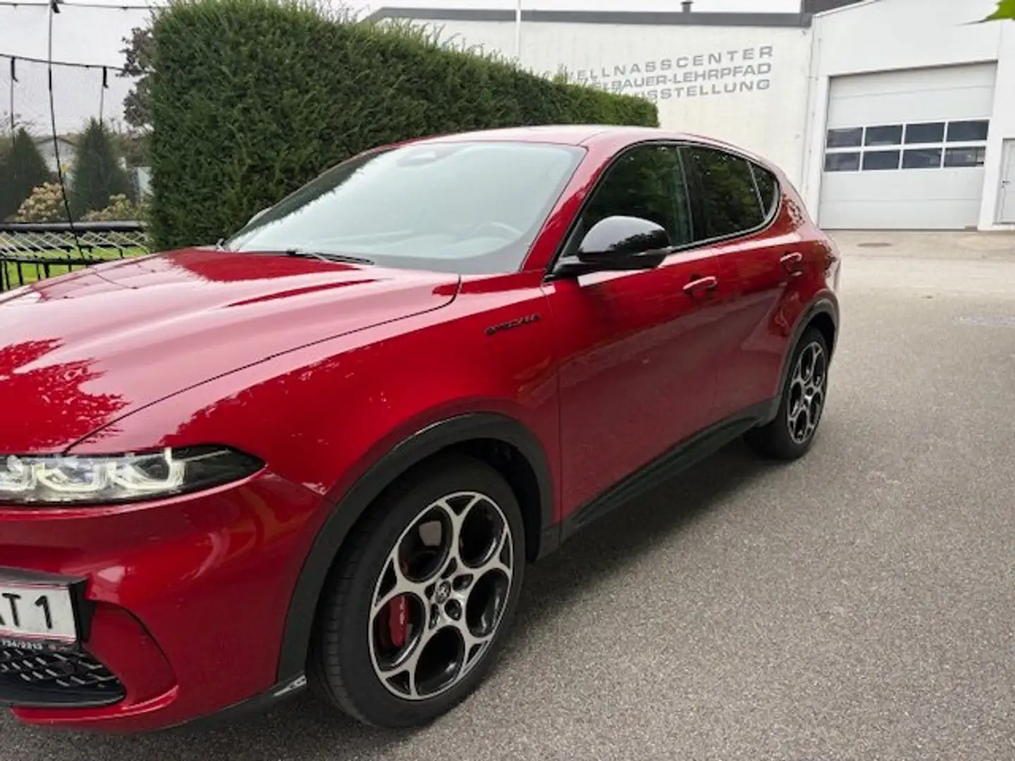 Alfa Romeo Tonale Tonale Edizione Speciale 1.5 T4 48V -DCT-130PS Rot - 2