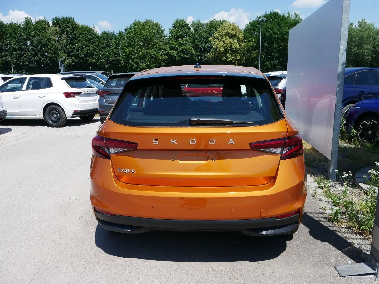 Skoda Fabia Selection 1.0 TSI DSG*NAVI-ÜBER-SMARTLINK*LED*P... Orange - 2