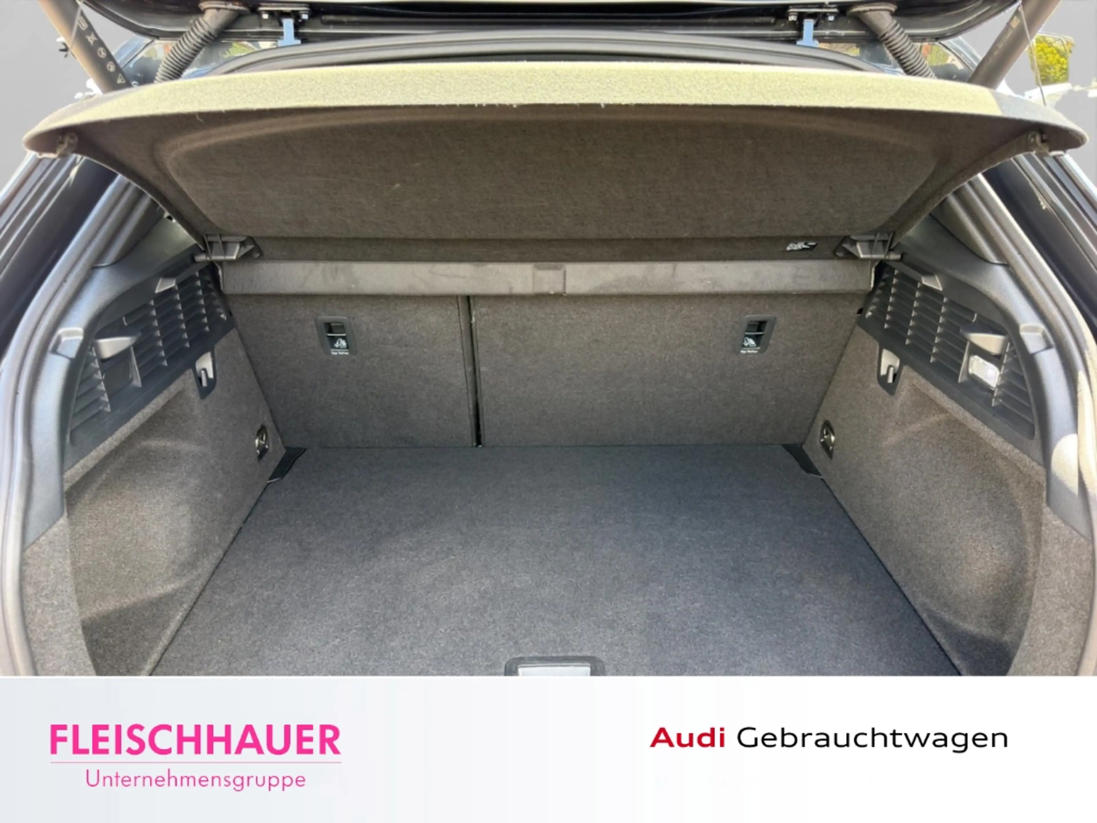 Audi Q2 35 TFSI S-Line+Matrix+AHK+CarPlay+APS-Plus+RK+ — photo 15