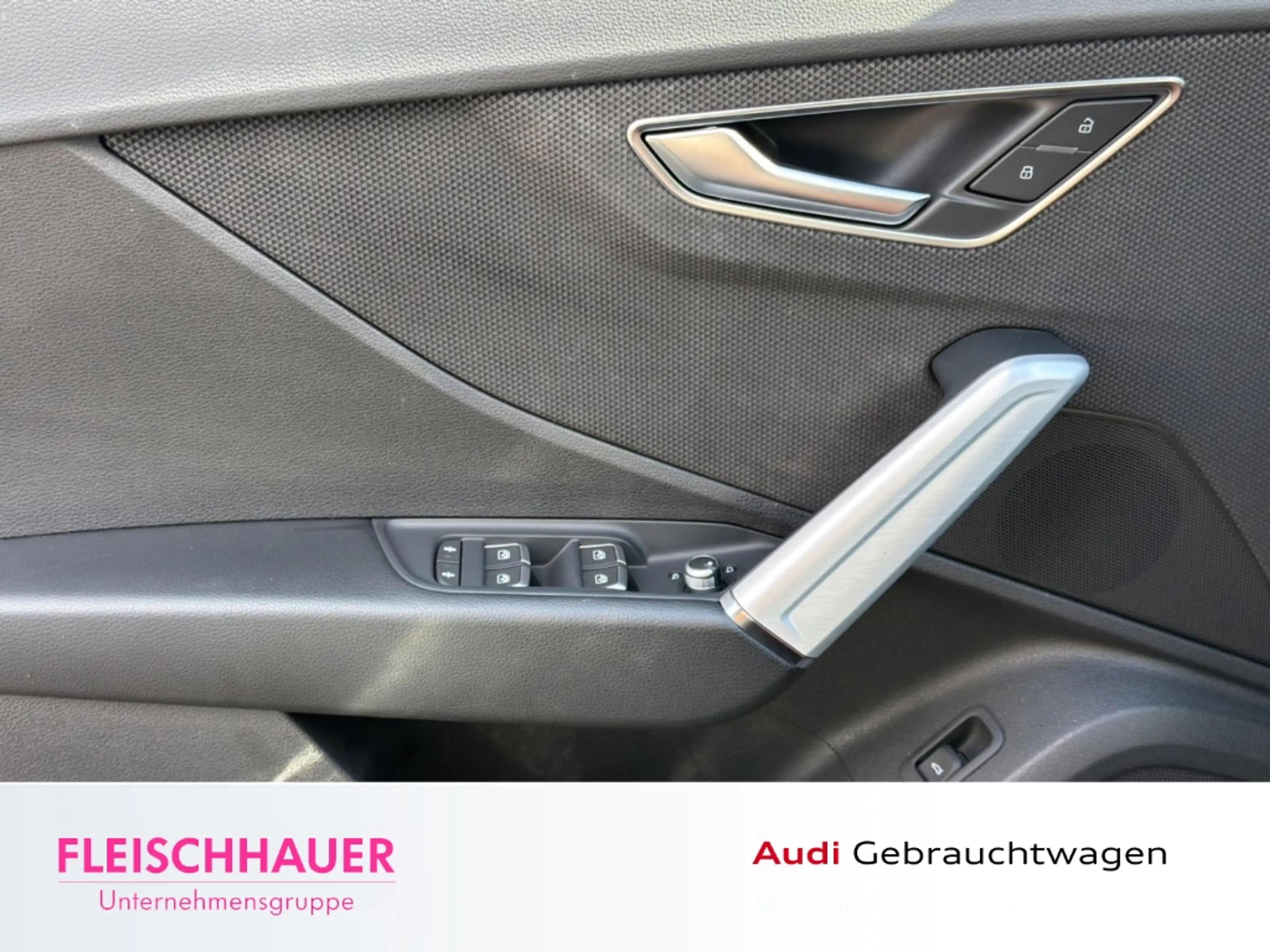 Audi Q2 35 TFSI S-Line+Matrix+AHK+CarPlay+APS-Plus+RK+ — photo 10
