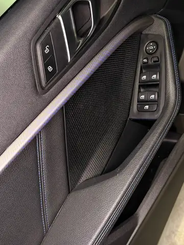 BMW 1 Series view 10