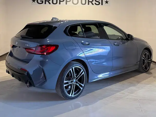 BMW 1 Series view 3