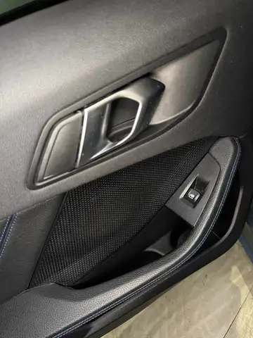 BMW 1 Series view 27