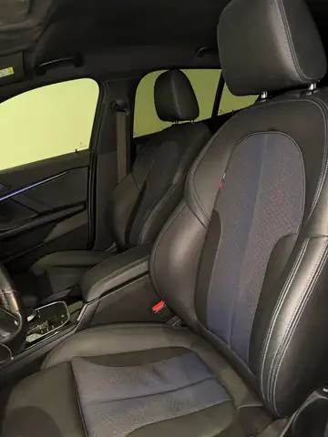 BMW 1 Series view 24