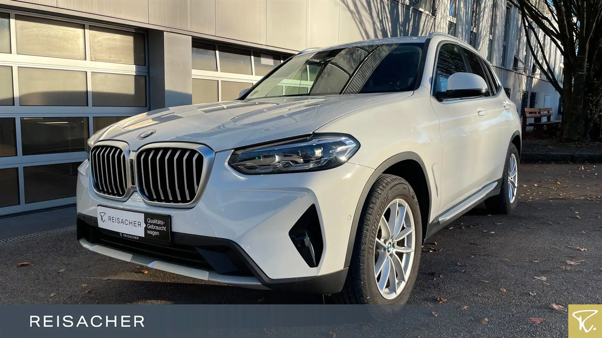 BMW X3 xDrive 20i A LCPlus,LED,AHK,Standh,Sportsitze Weiß - 1