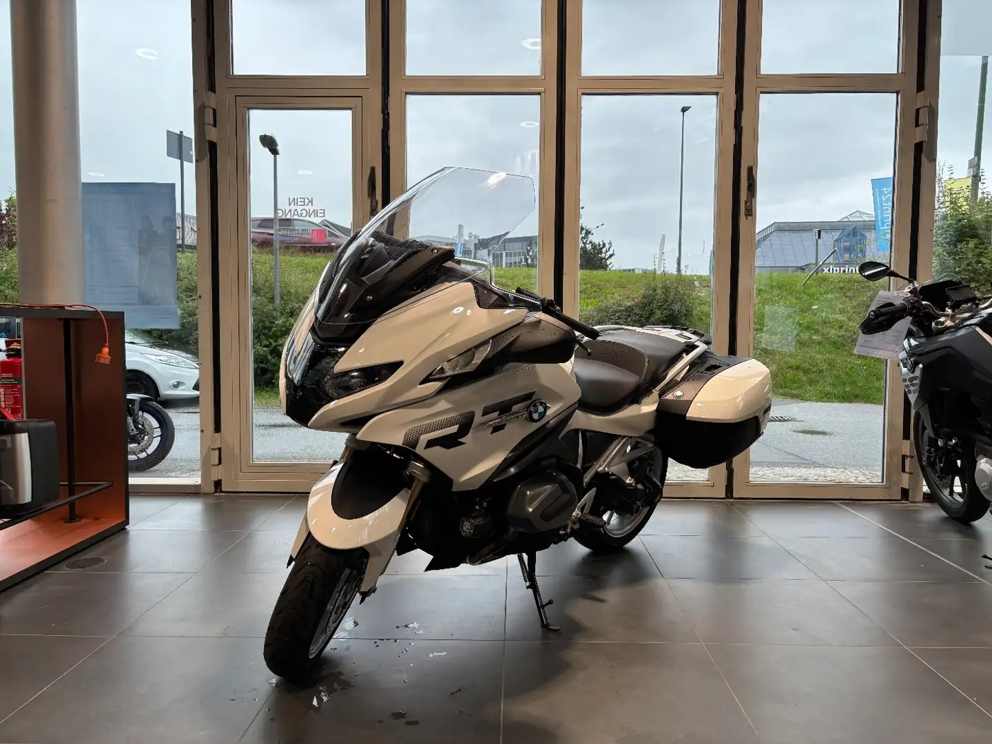 BMW R 1250 RT 2 Pakete ACC Blanc - 2