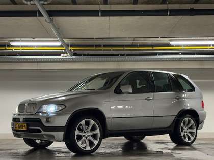 BMW X5 4.4i High Executive - Navi - airco - leder - Pano