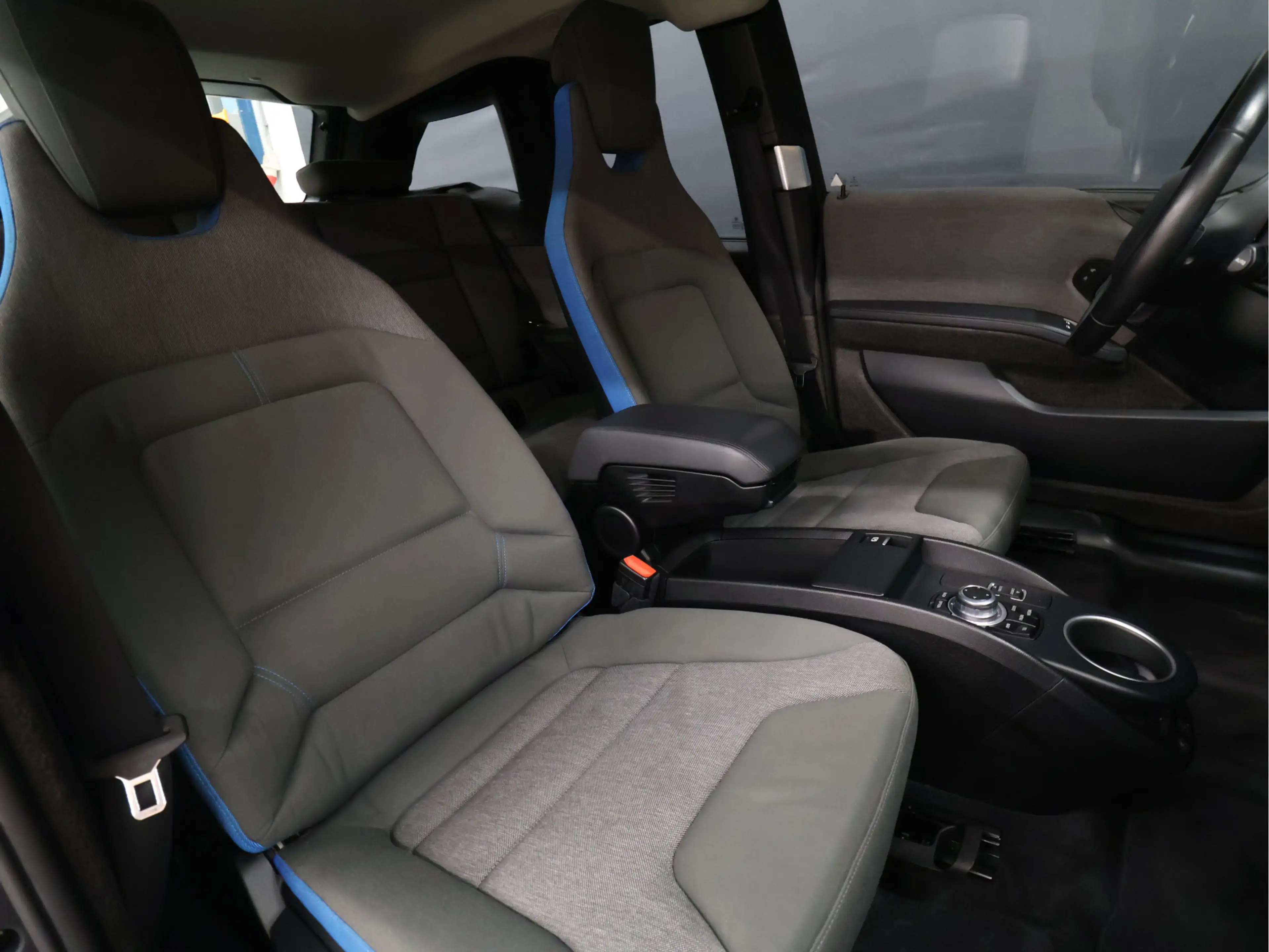 BMW i3 Basis Comfort 22 kWh [CRUISE CONTROL, STOELVERWARM — photo 6