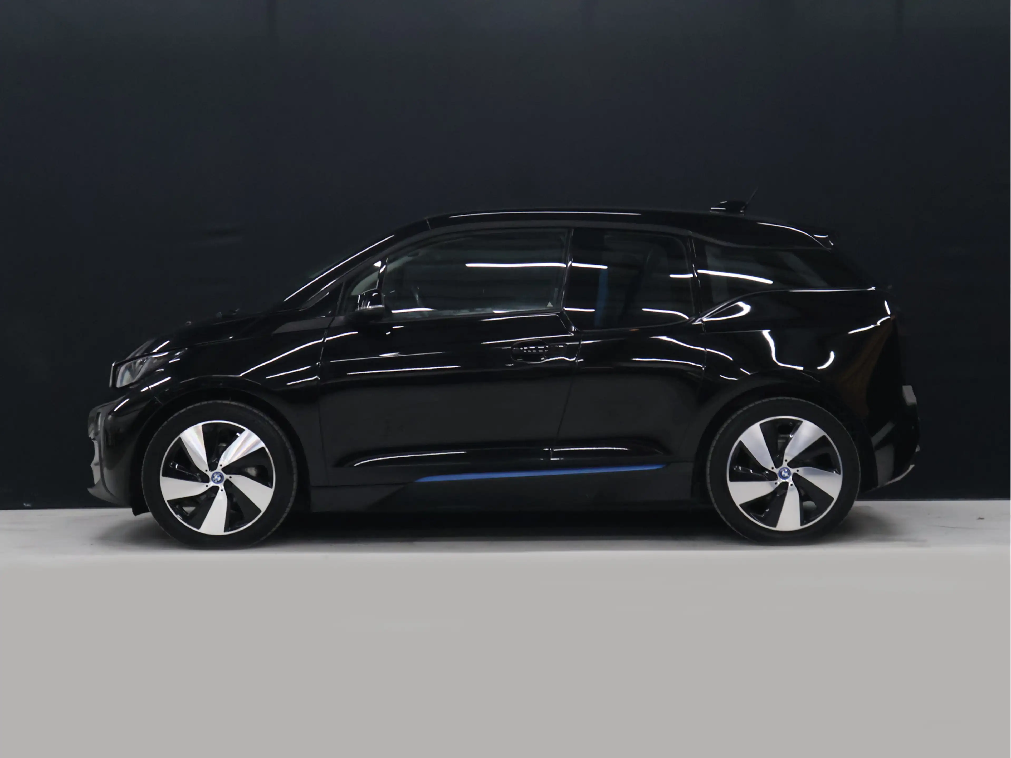BMW i3 Basis Comfort 22 kWh [CRUISE CONTROL, STOELVERWARM — photo 2