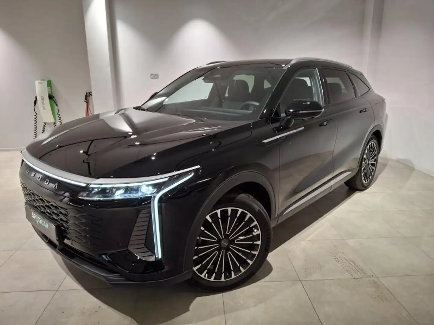 Omoda 9 OMODA 9 PHEV leverbaar vanaf eind decemberr 2025 Schwarz - 1