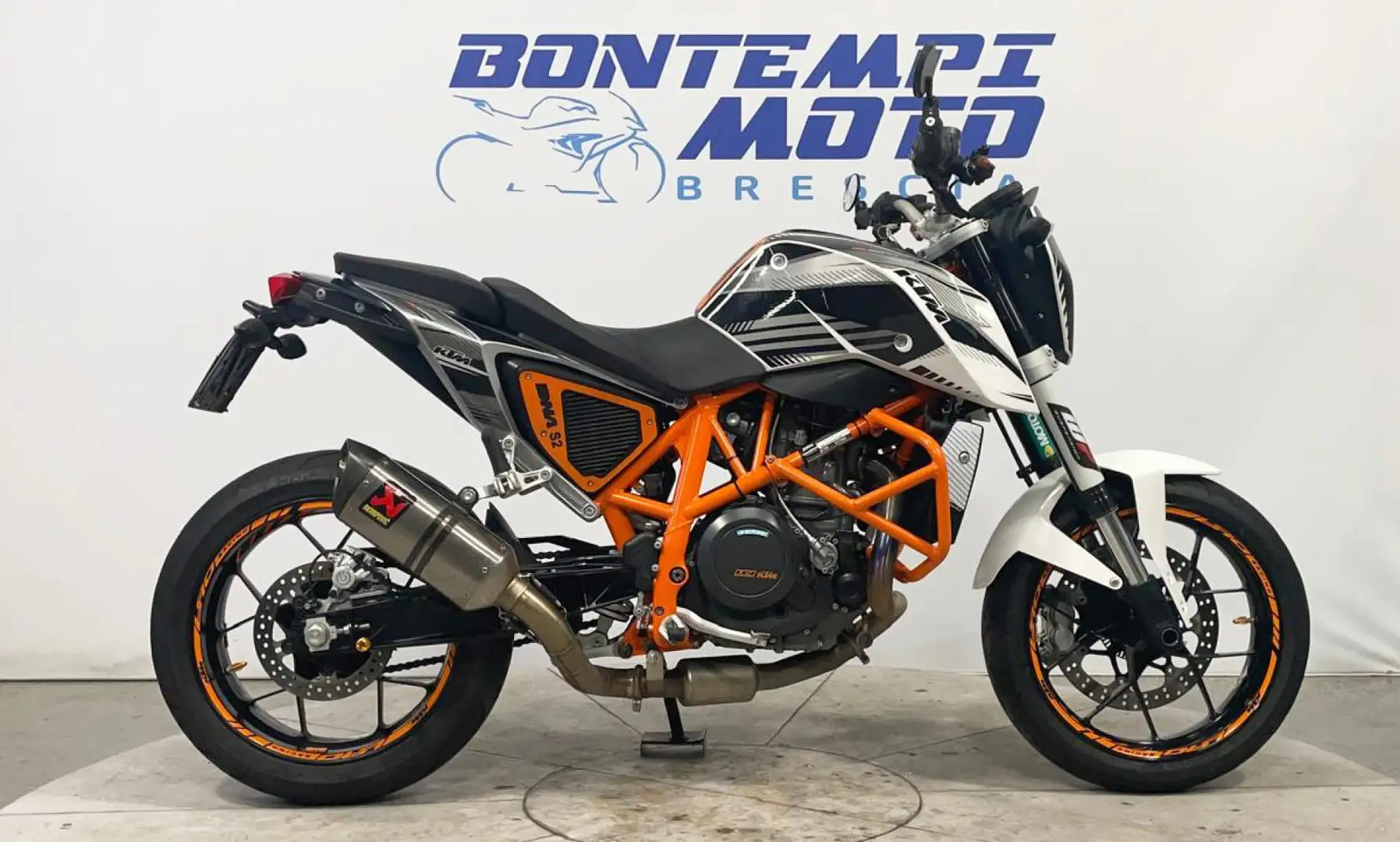 KTM 690 Duke 2014 - + AKRAPOVIC Bianco - 1