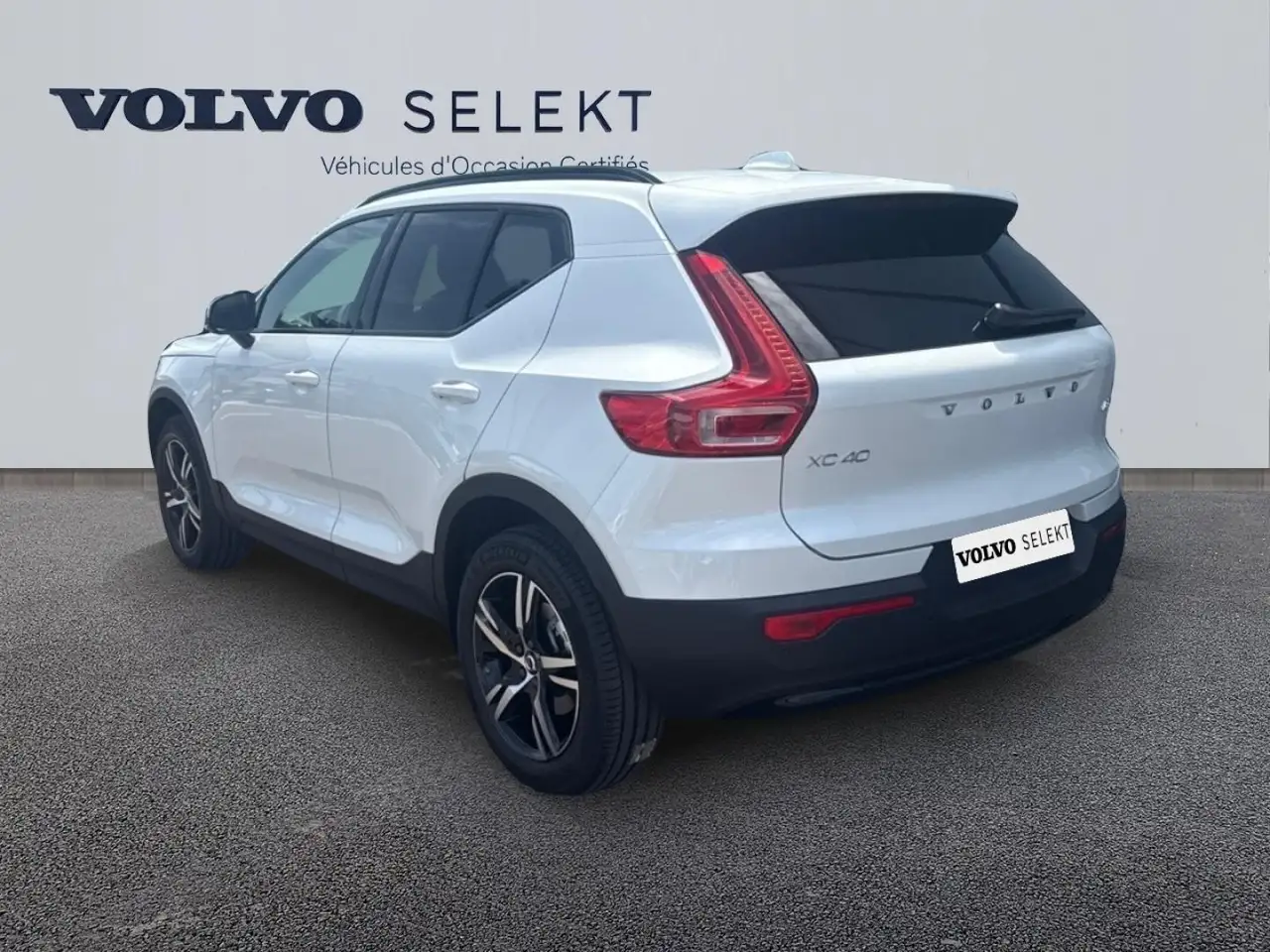 Volvo XC40 2026