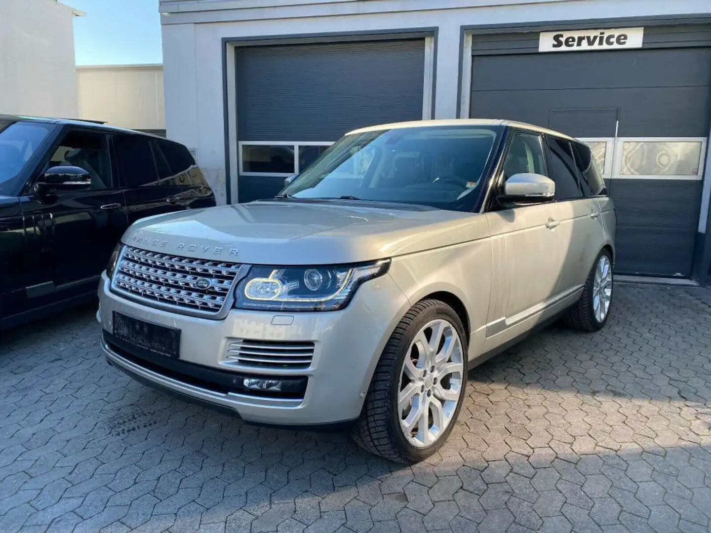 Land Rover Range Rover Vogue 4.4 SDV8 Autobiography Beżowy - 1