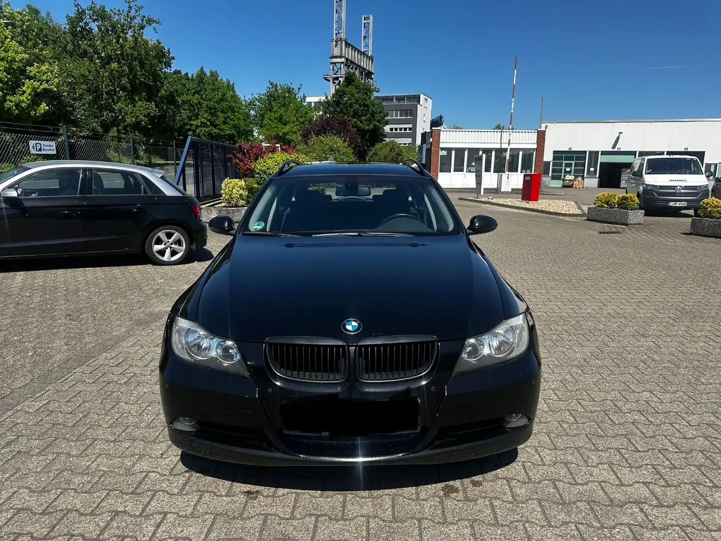 BMW 320 Baureihe 3 Touring 320d TÜV BIS 04.26*PANO Schwarz - 2