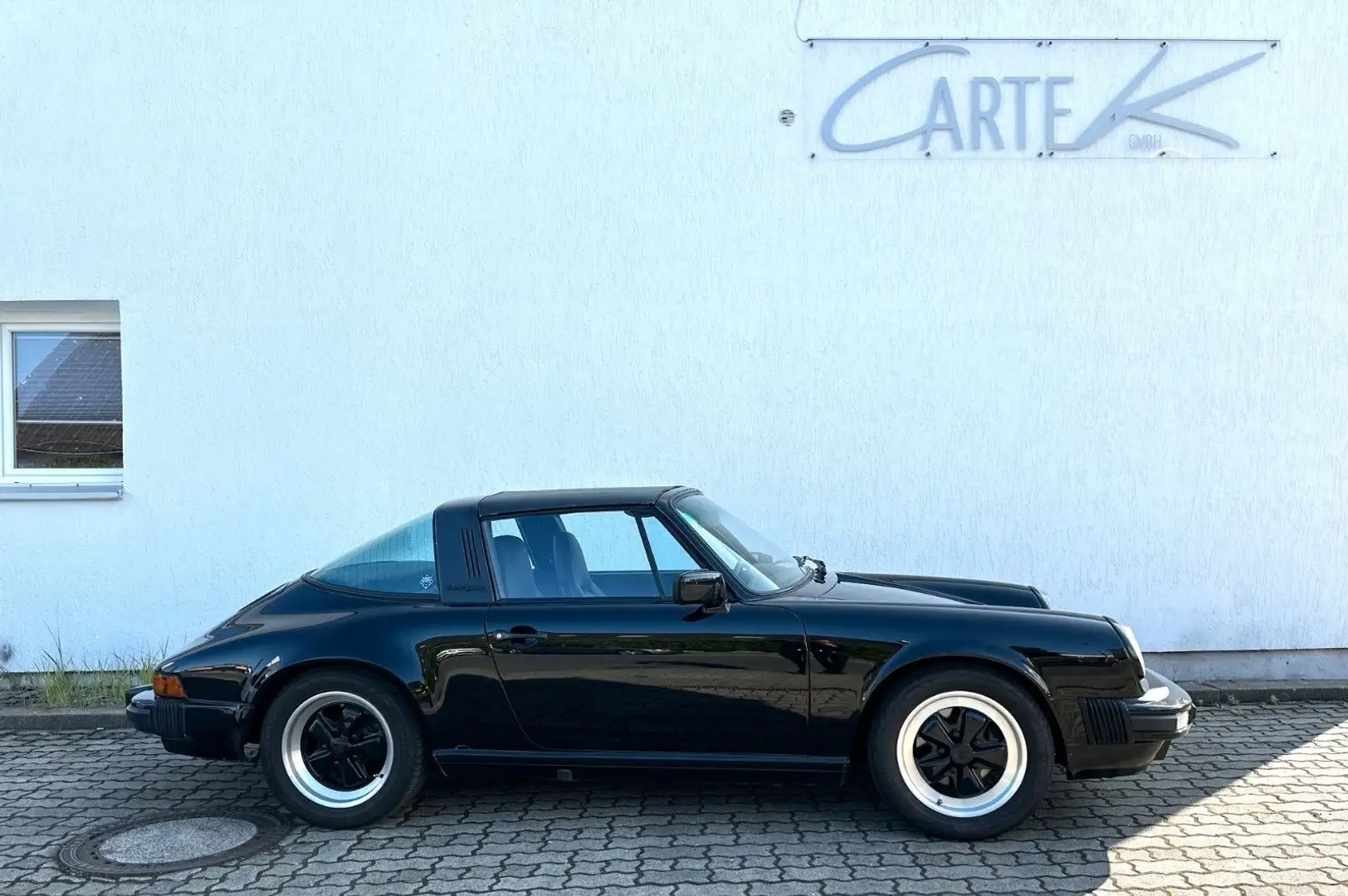 Porsche 911 Carrera 3.2 Targa - 1