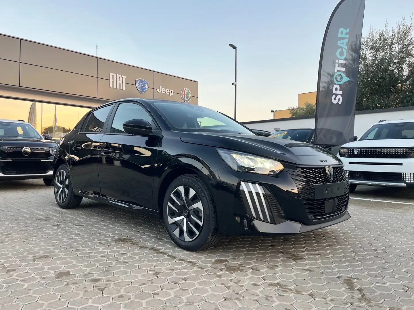 Peugeot 208 208 1.2 puretech 100cv Business Km0 Nero - 2