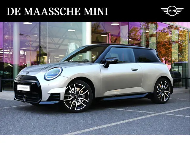 MINI Cooper E Hatchback / John Cooper Works / Pakket M / 18" JCW