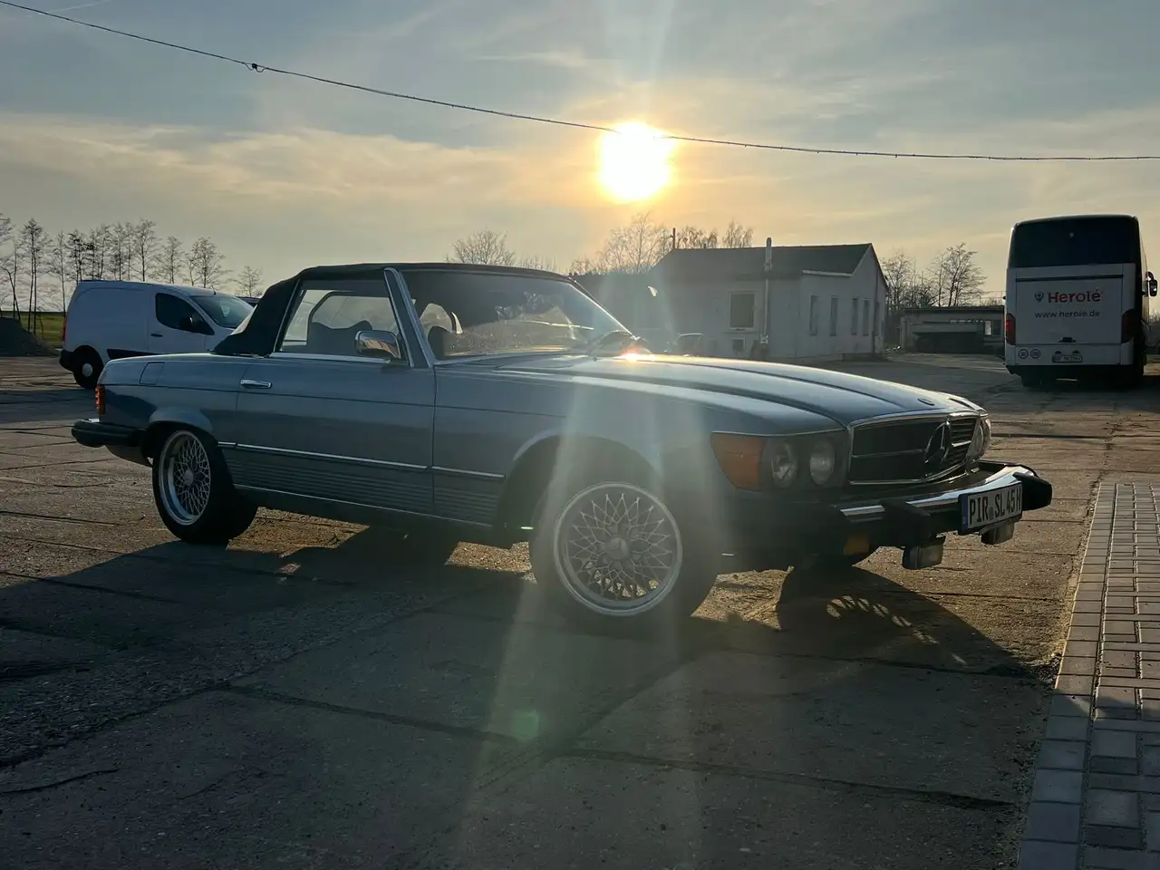 Mercedes-Benz SL 450 R107, foto 1
