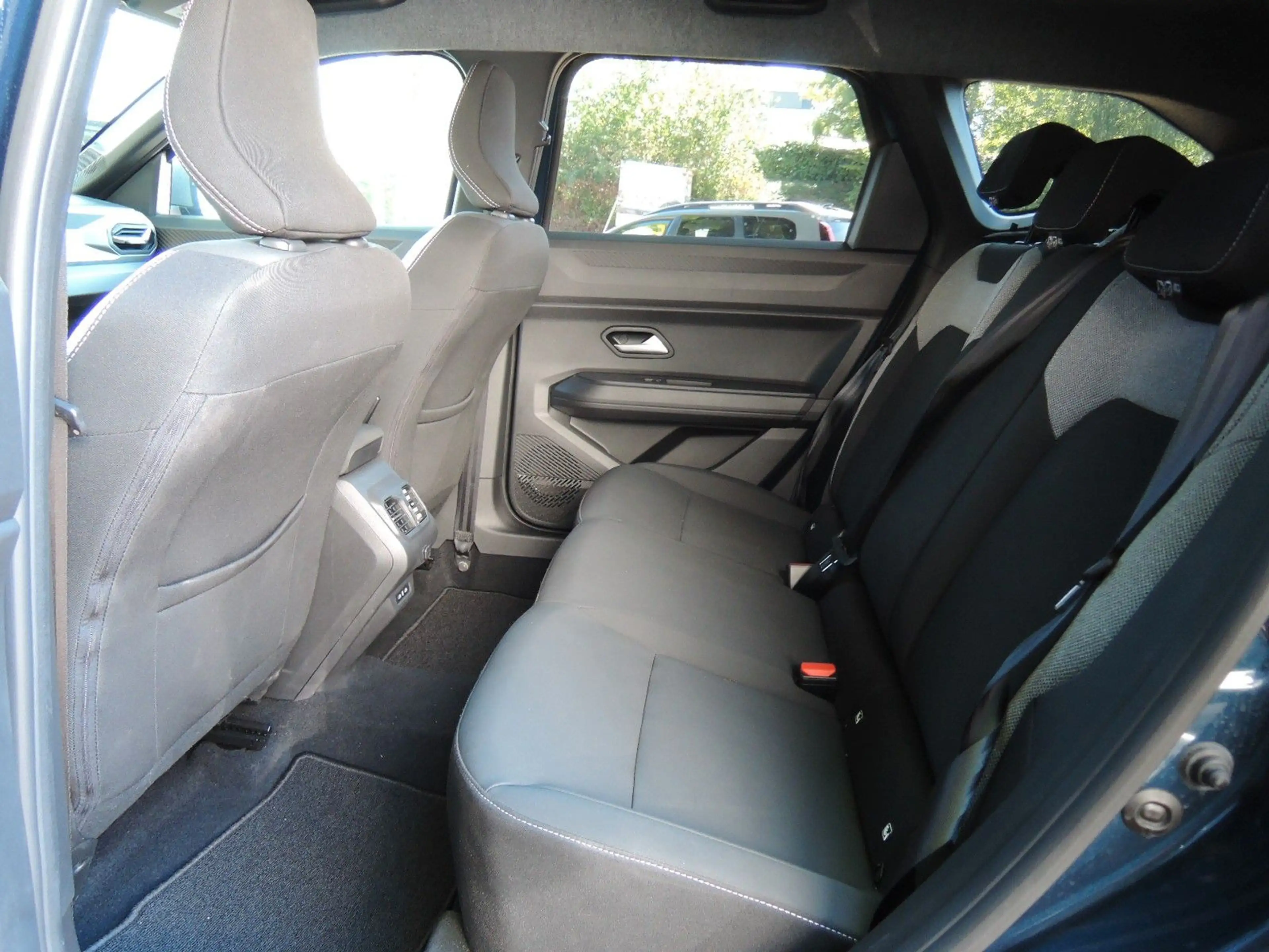 Dacia Bigster hybrid 155 Journey  GJR, SHZ,Kamera — photo 13