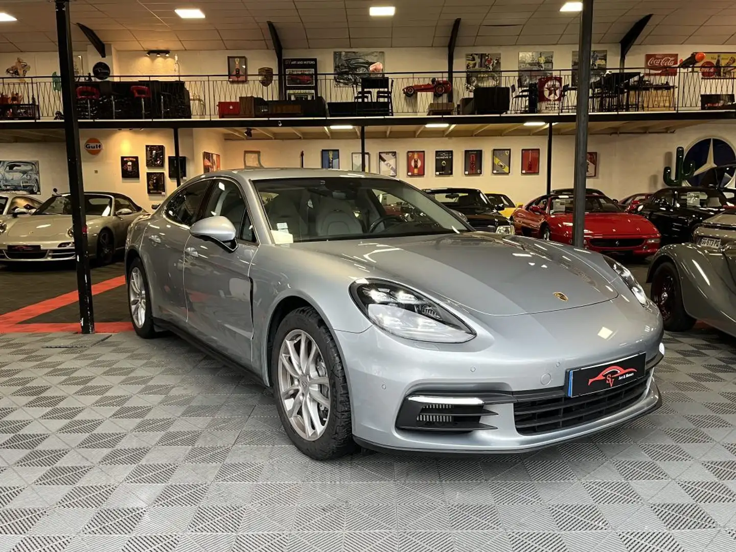 Porsche Panamera 3.0 V6 440ch 4S Argintiu - 1