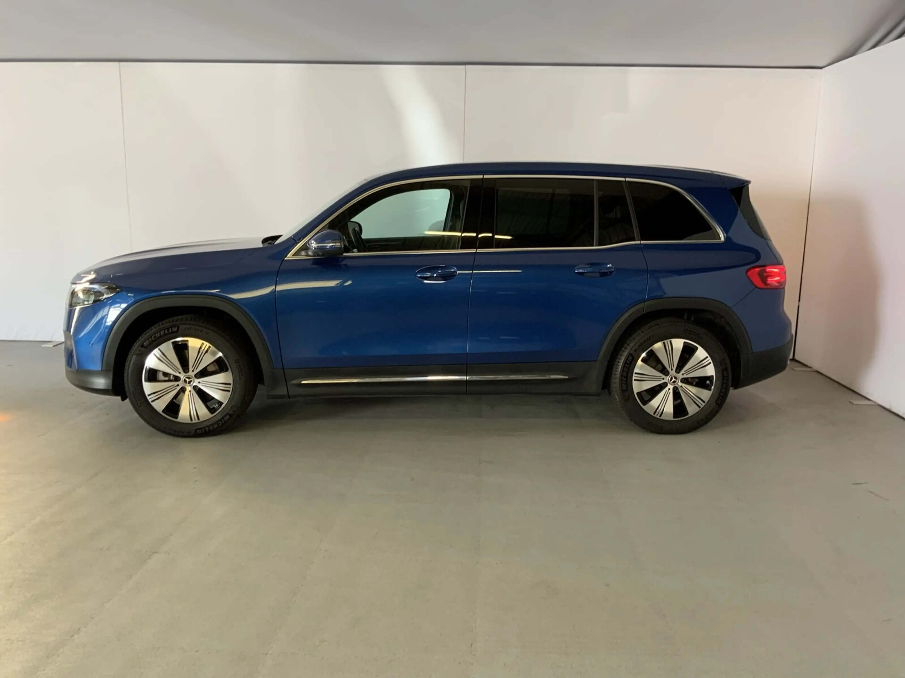 Mercedes-Benz EQB 300 EQB 300 4MATIC  Progressive Navi/Klima/LED — photo 3