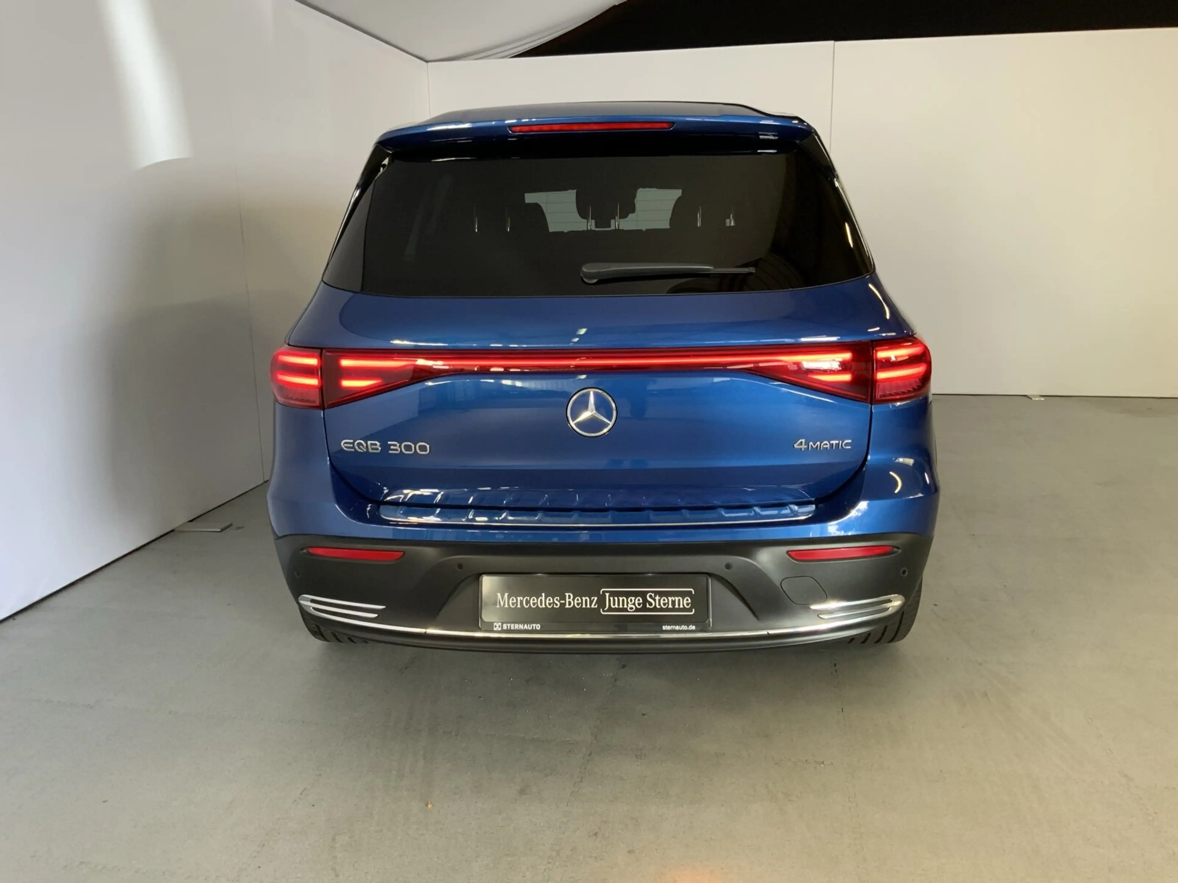 Mercedes-Benz EQB 300 EQB 300 4MATIC  Progressive Navi/Klima/LED — photo 6