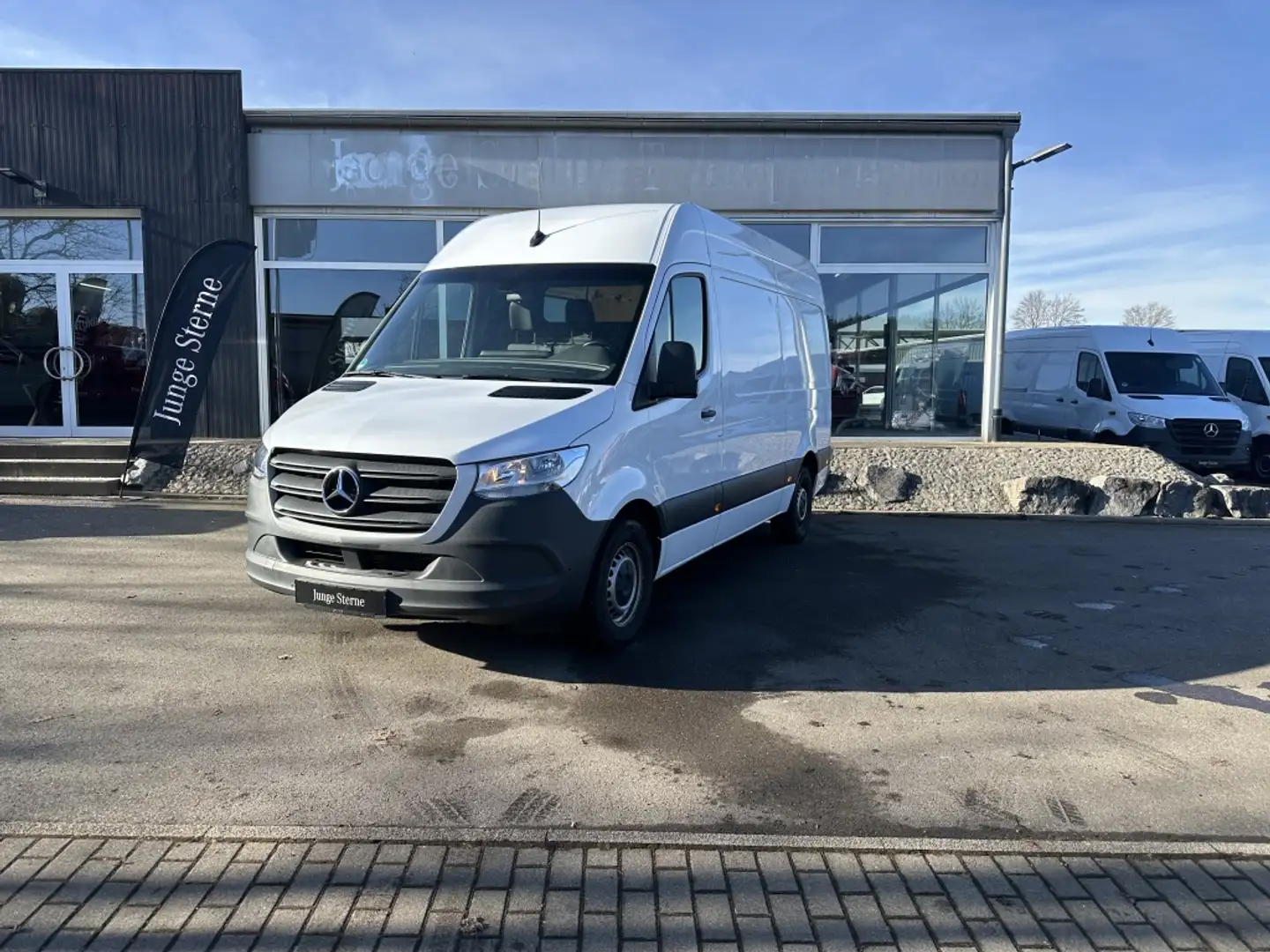 Mercedes-Benz Sprinter 319 CDI KA/L2H2/MBUX/AUTOMATIK/AHK3,5t/KAMERA/KLIM Weiß - 2