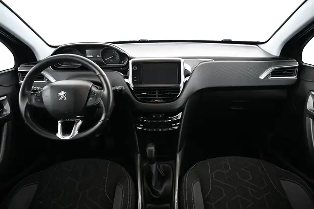 Peugeot 2008 view 17