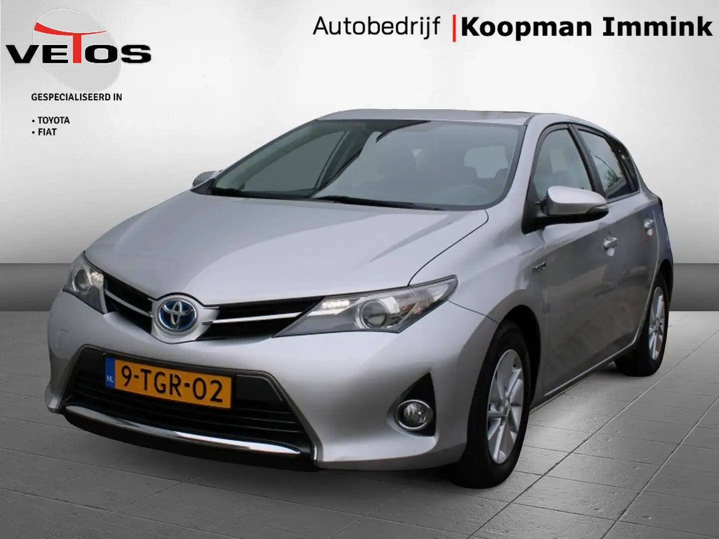 Toyota Auris 1.8 Hybrid Aspiration Gris - 1