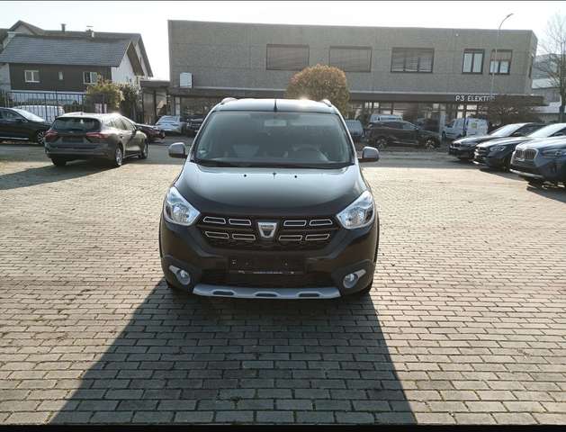 Imagine Dacia Lodgy Stepway  7 Sitze/Navi/Kamera/10800Netto