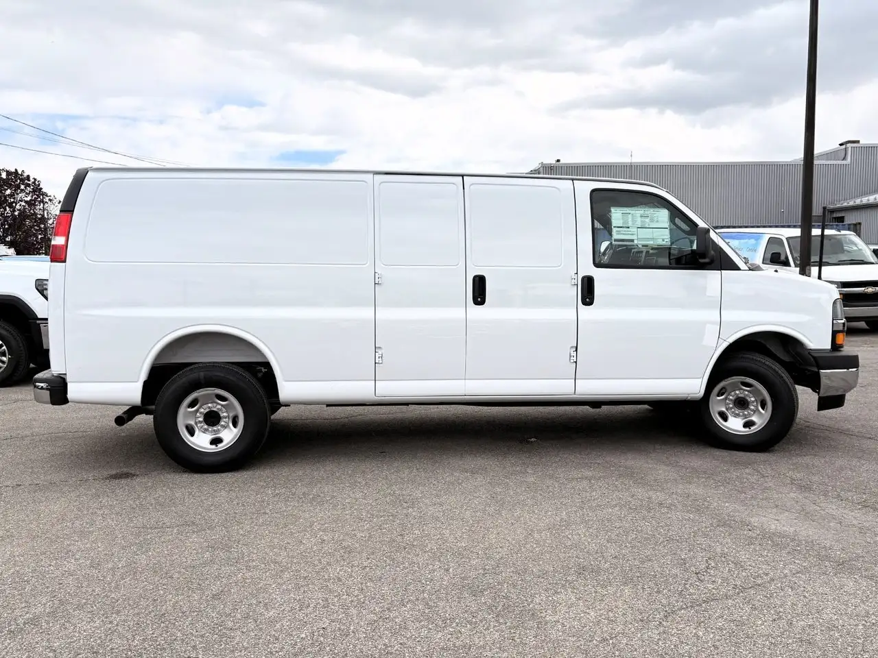 Chevrolet Express 2500 снимка Chevrolet Express 2500