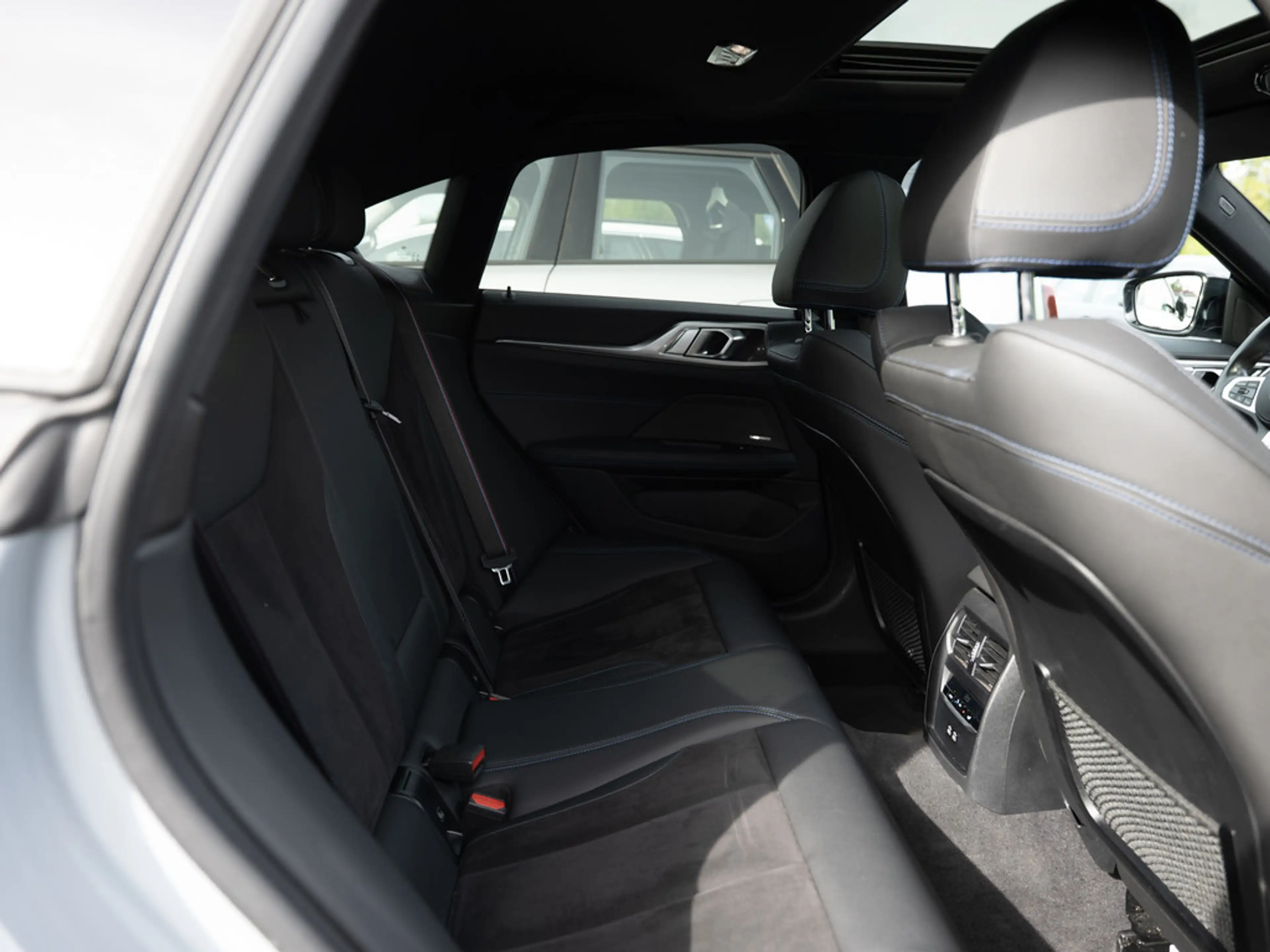 BMW 440 Gran Coupe xDrive 360° LASER LED NAVI HGSD — photo 10