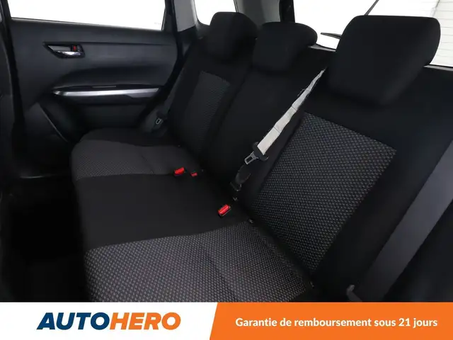 Suzuki Vitara view 14