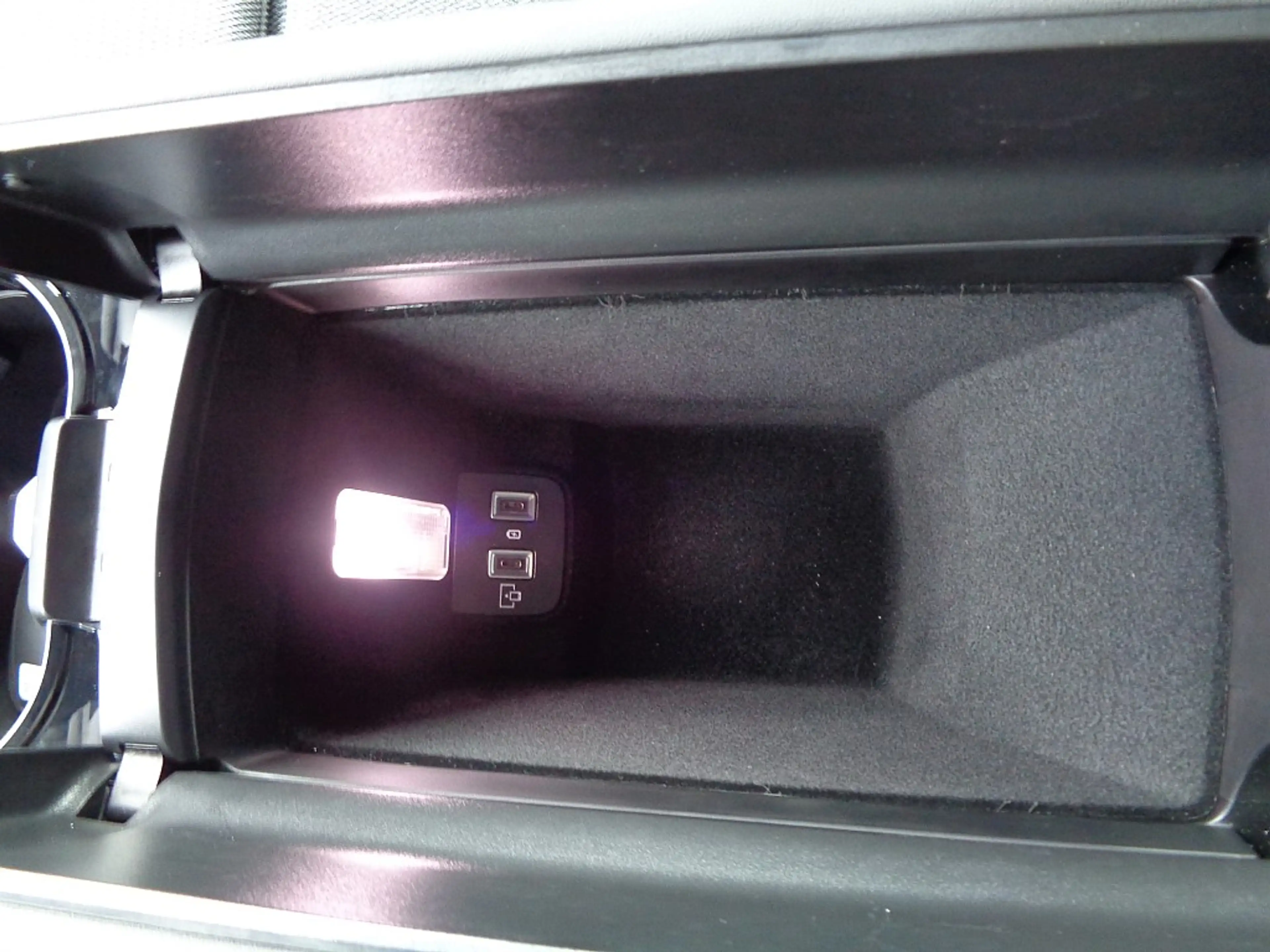 Peugeot 508 SW 1,5 BlueHDi 130 EAT8 Allure Automatik AKTION! — photo 14