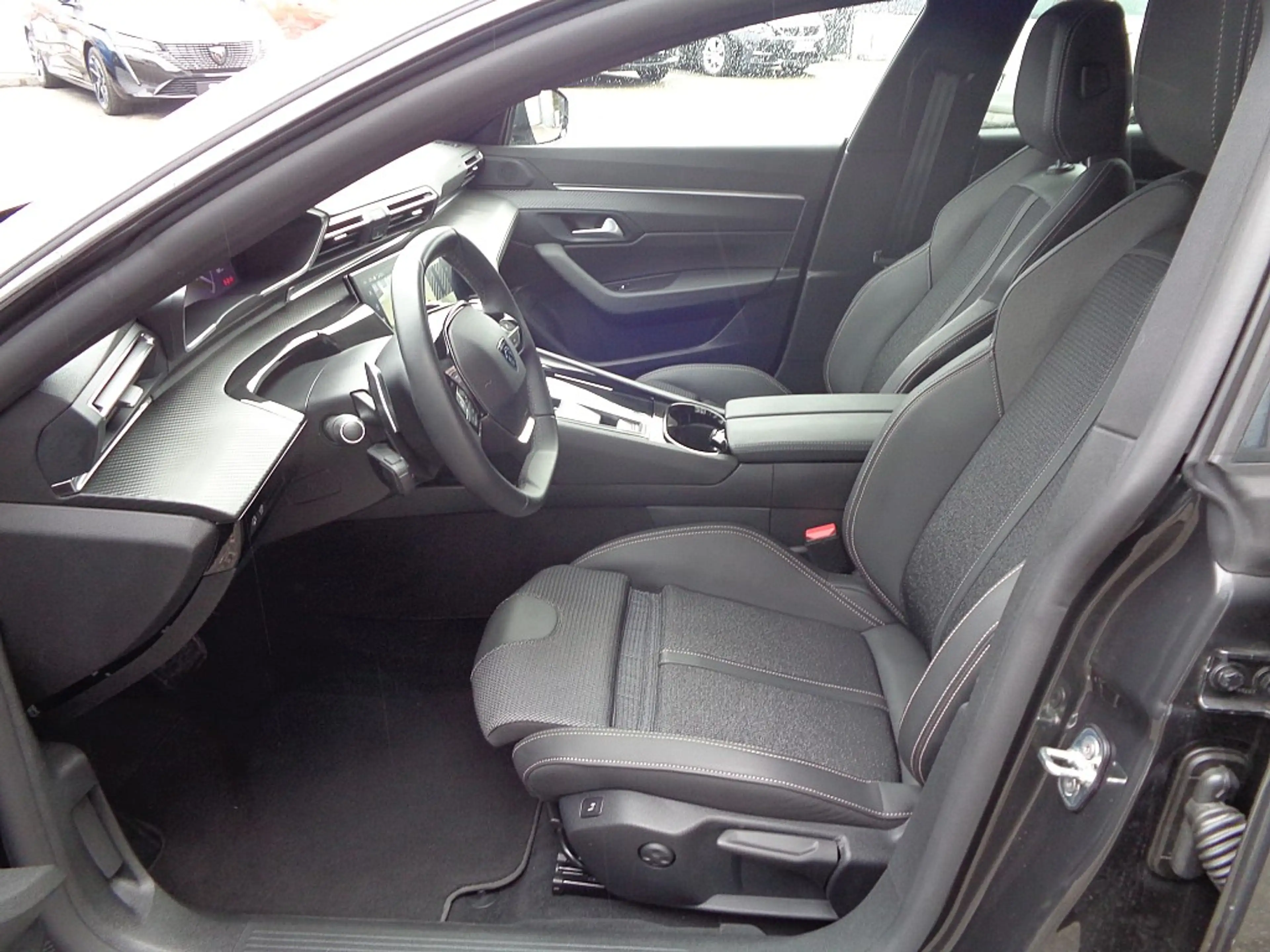 Peugeot 508 SW 1,5 BlueHDi 130 EAT8 Allure Automatik AKTION! — photo 7