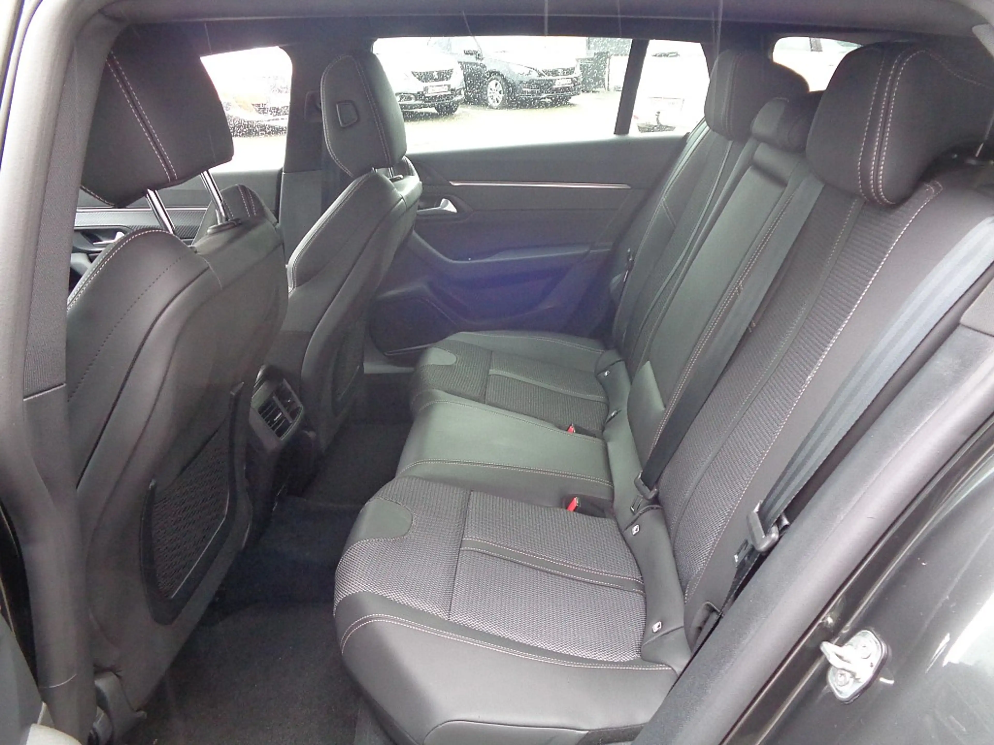 Peugeot 508 SW 1,5 BlueHDi 130 EAT8 Allure Automatik AKTION! — photo 8