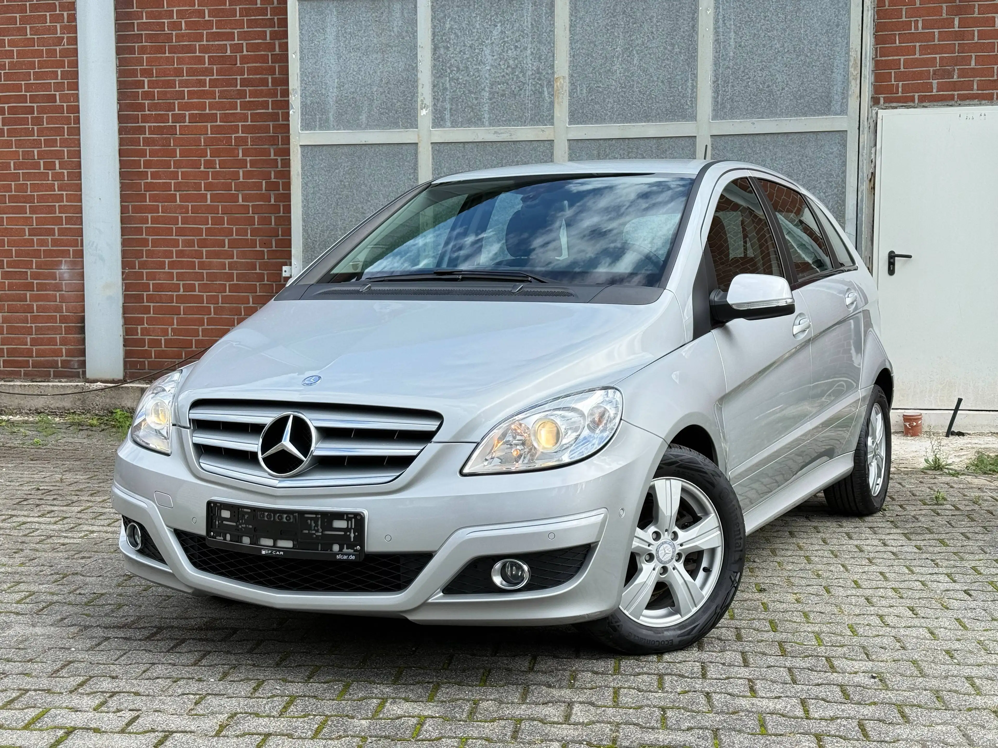 Mercedes-Benz B 180 B 180 (245.232) — photo 2