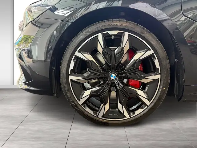 BMW 550 e xDrive M Sportpaket Pro | AHK | Innopaket | Trav Ansicht 8