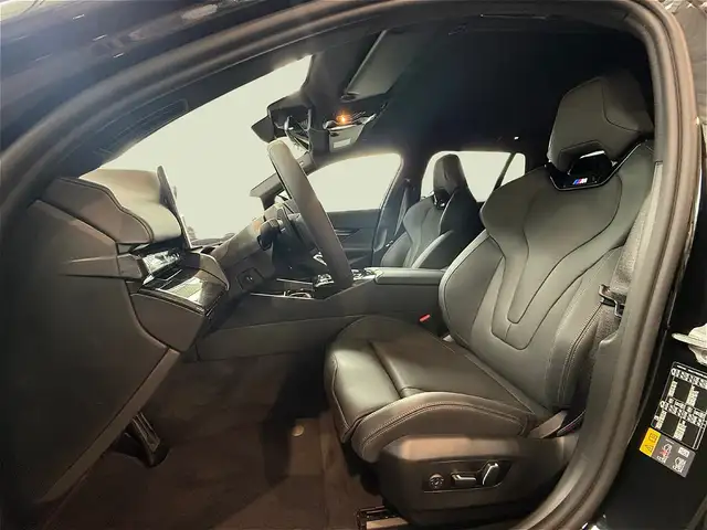 BMW 550 e xDrive M Sportpaket Pro | AHK | Innopaket | Trav Ansicht 12