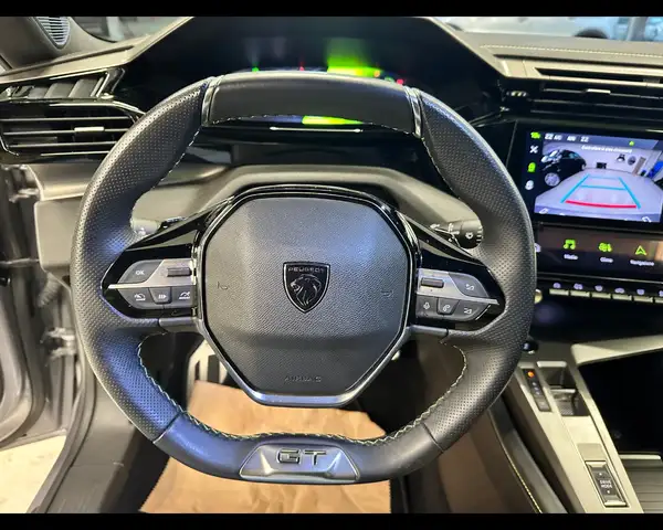 Peugeot 308 view 11