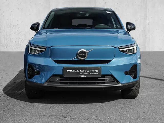 Volvo C40 view 3