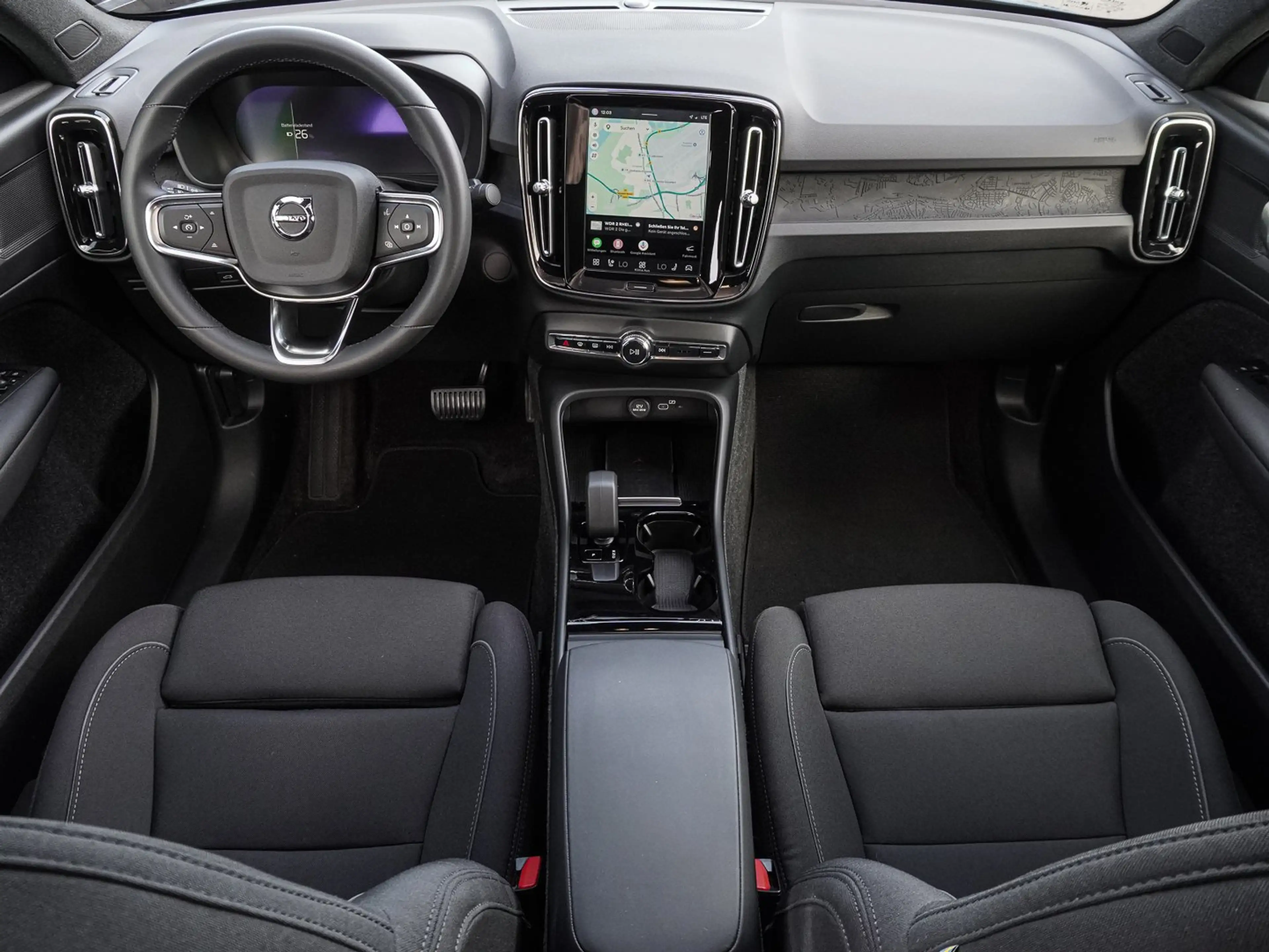 Volvo C40 Recharge Twin Pure Electric AWD Core Core Recharge — photo 11