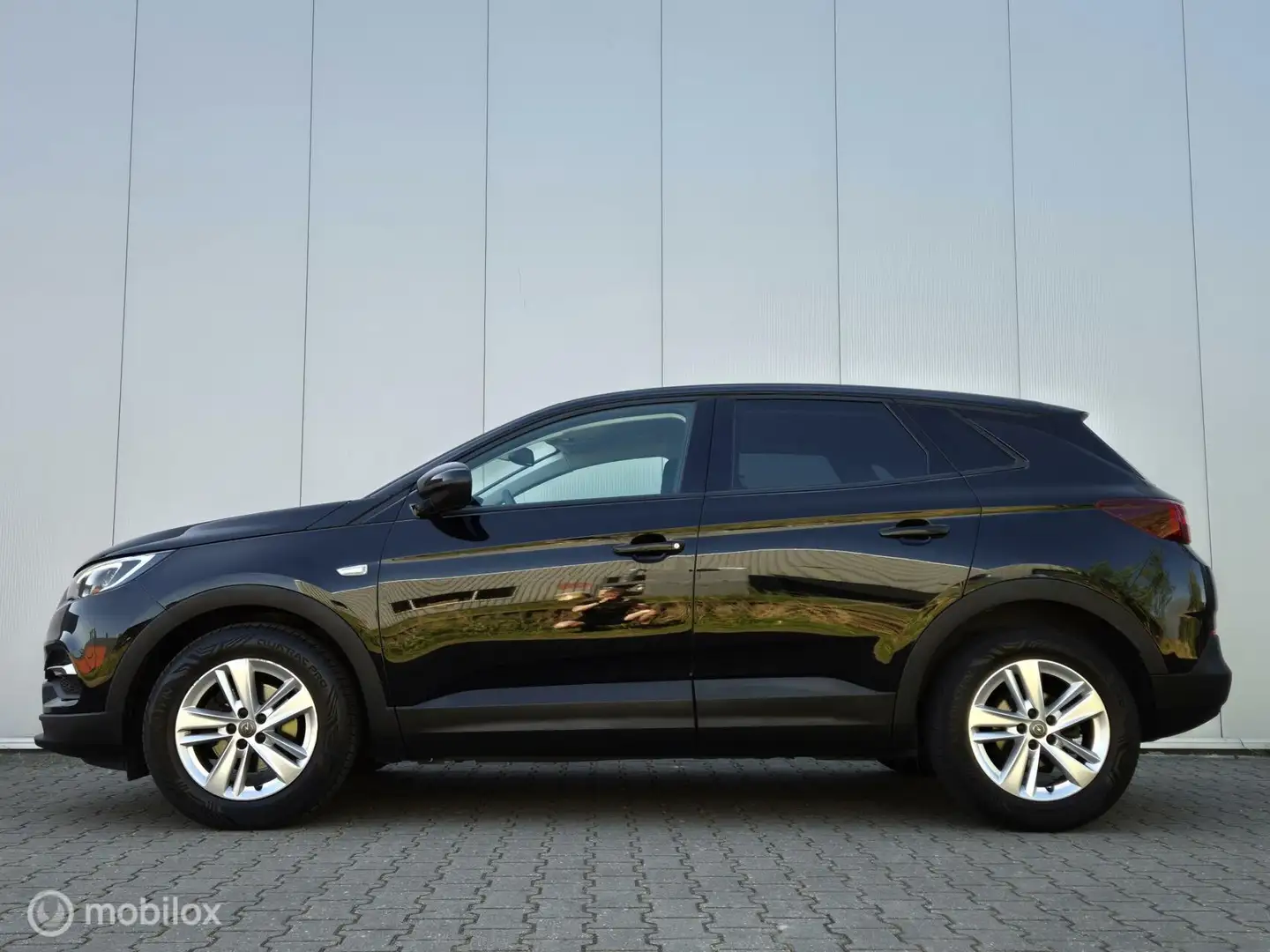 Opel Grandland X 1.2 TURBO EDITION/LED/CLIMATE/16''LMV/CARPLAY Noir - 2