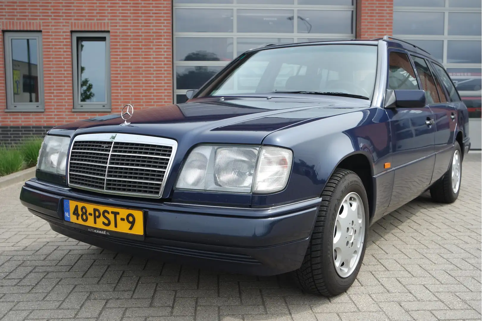 Mercedes-Benz E 320 combi Elegance topstaat 7 persoons Kék - 1