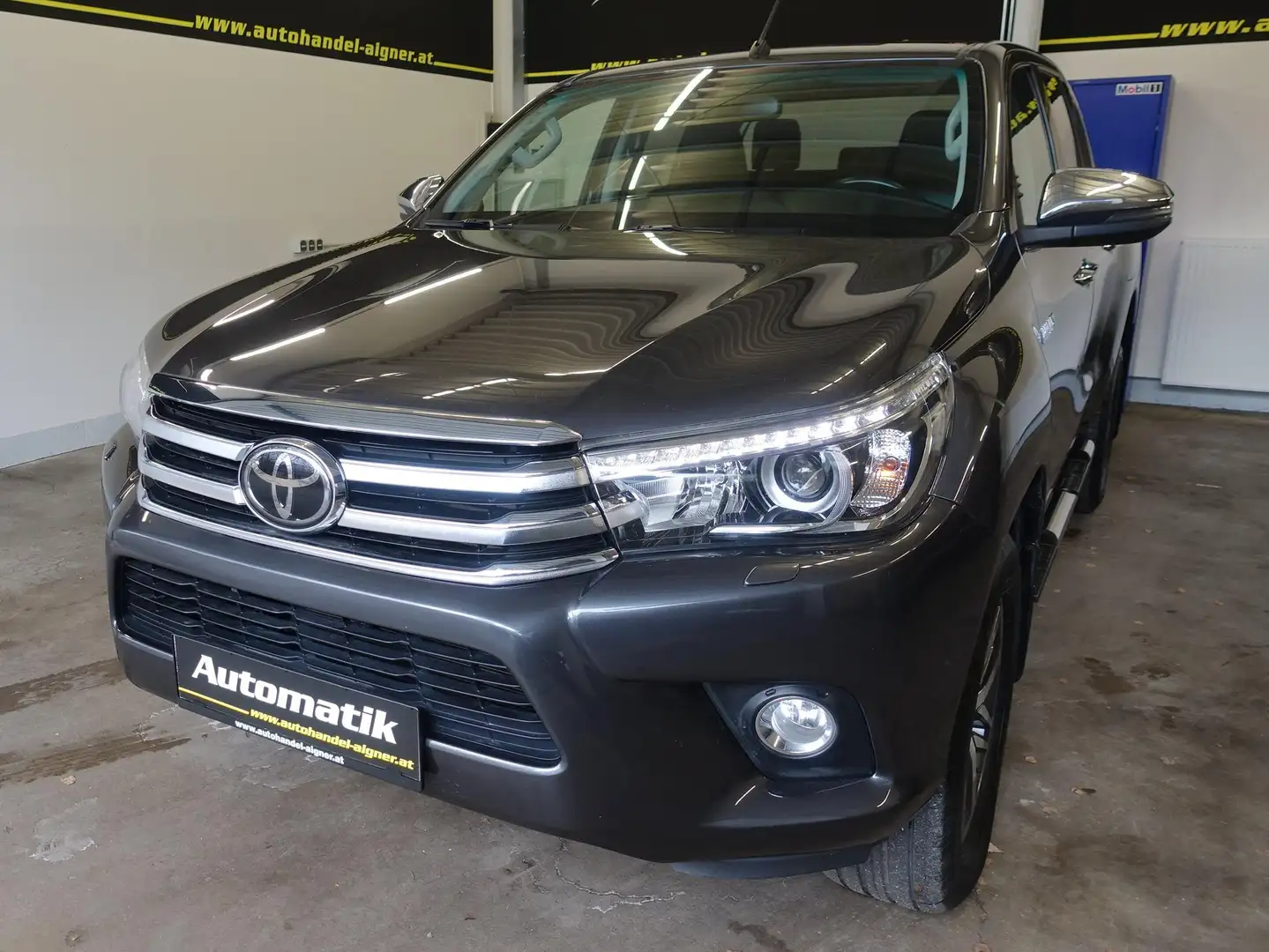 Toyota Hilux Hilux DK Executive 4WD 2,4 D-4D Aut. Gris - 1