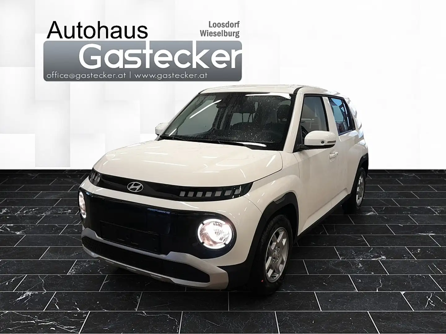 Hyundai Inster INSTER Smart Line 49kWh Weiß - 1