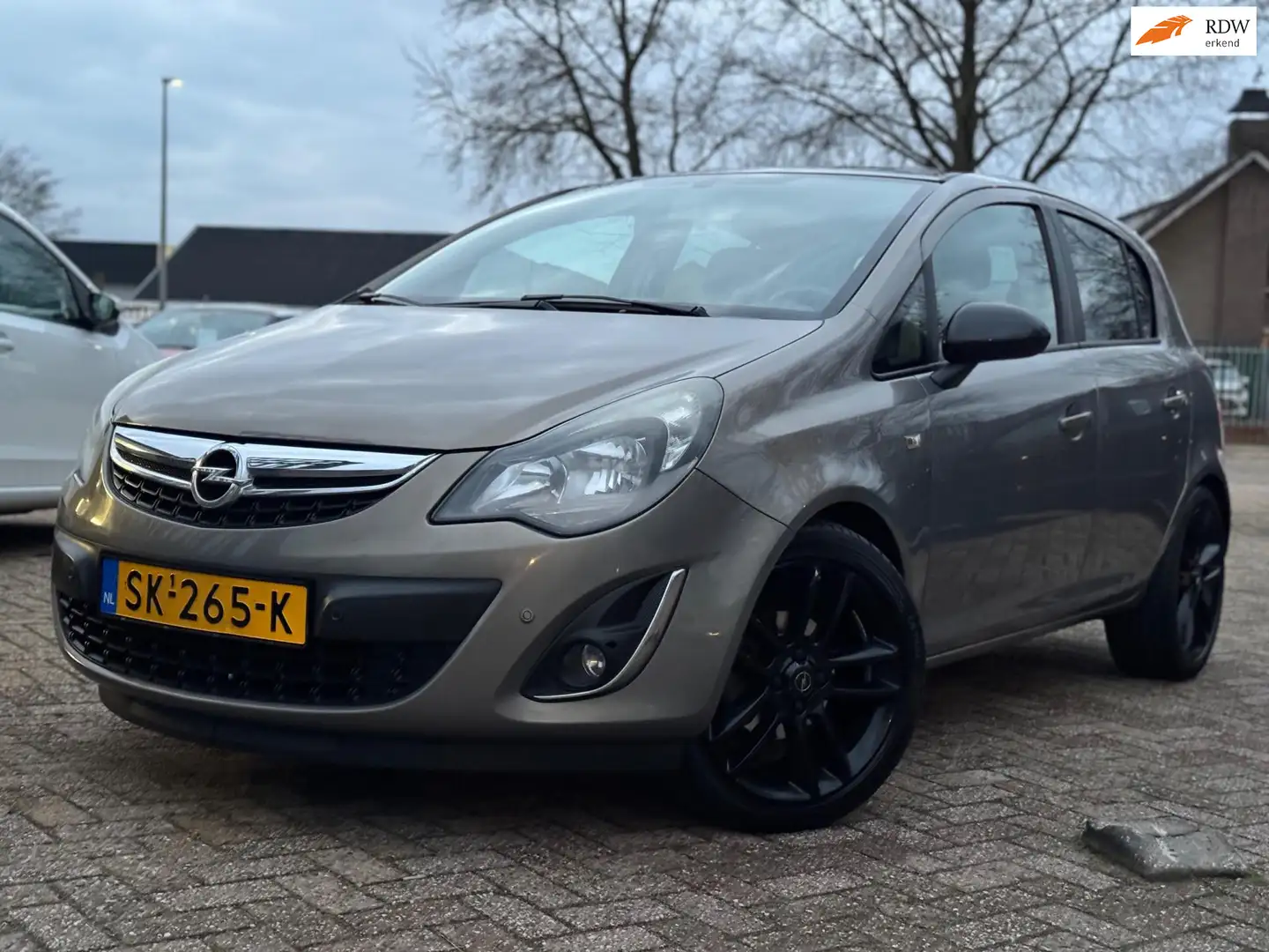 Opel Corsa 1.4-16V COLOR AIRCO PDC CRUISE CTRL Braun - 1
