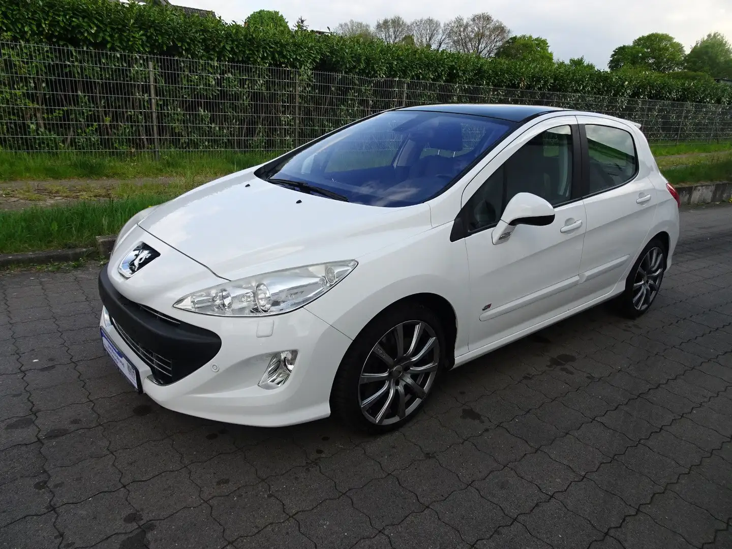 Peugeot 308 GTi 200 THP/ 2-Hand / Navi/ Xenon Blanc - 1